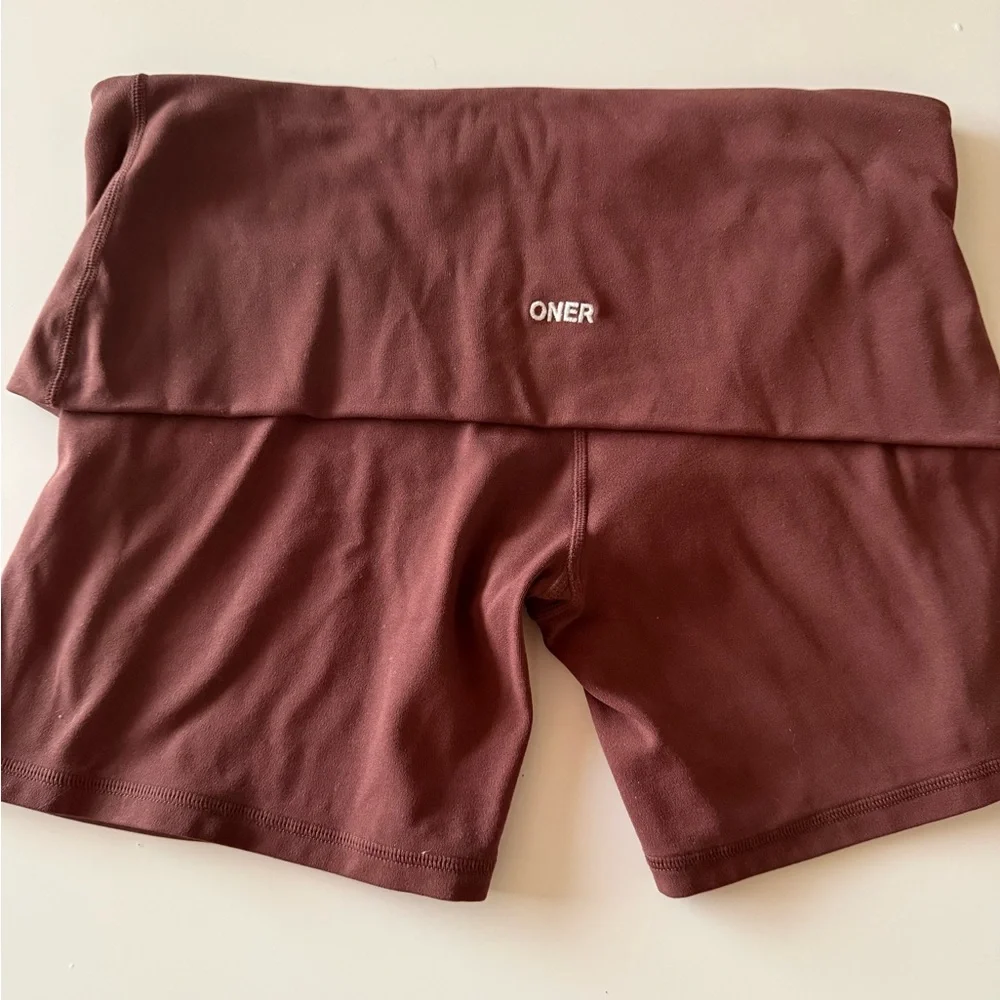Oner Active SOFTMOTION FOLD OVER SHORTS 6" WITH WHITE LOGO - Picture 2 of 8